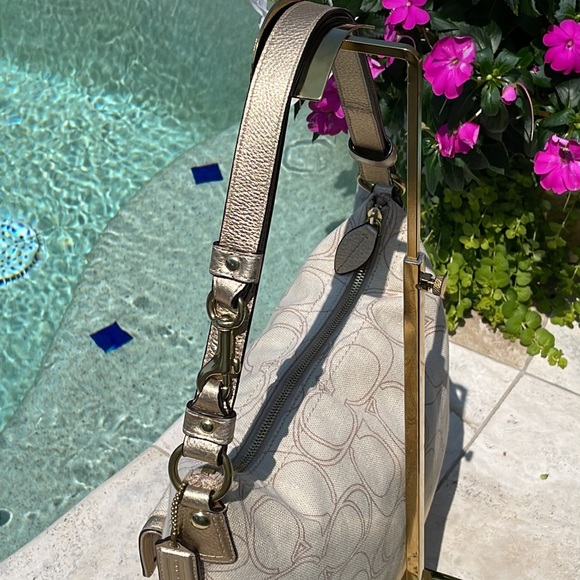 Coach Penelope Beige/Gold Linen Signature “C” Convertible Shoulder/Crossbody Bag - Picture 10 of 17